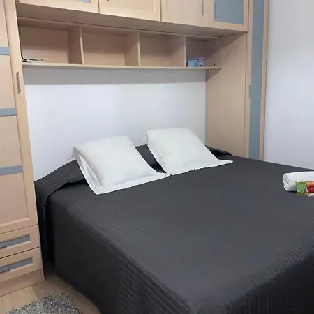 Amplia Habitación En *